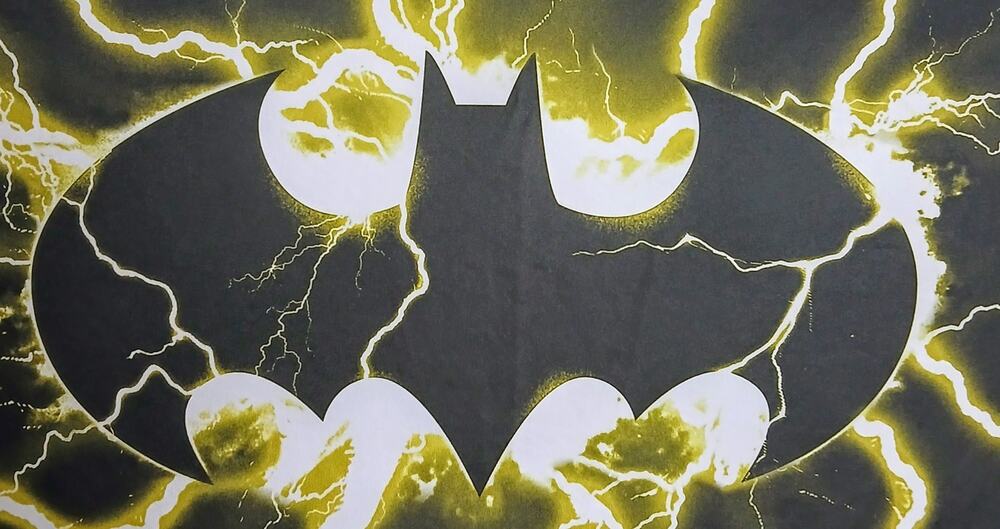 DC Comics Batman Men XL Retro Yellow Lightning Polyester All Over Print T-Shirt